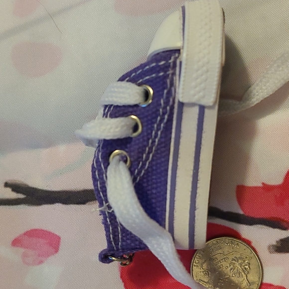 Little Sneaker Keychains 2" - Picture 9 of 9